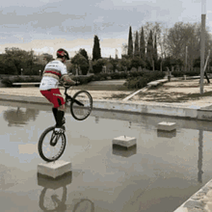 bike-tricks-bike-skills.gif